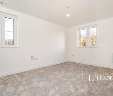 4 bedroom detached house to rent - Photo 4