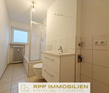 Teilsanierte 2,5-Zimmer-Wohnung mit hochwertiger Ausstattung und Sü... - Photo 2