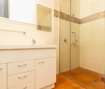 Old-world house - Photo 5