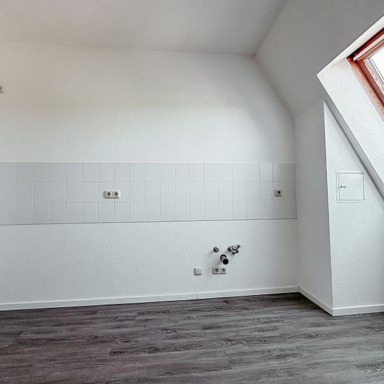 ERSTBEZUG! 4-Raum-Dachgeschosswohnung mit Ausblick - Photo 1