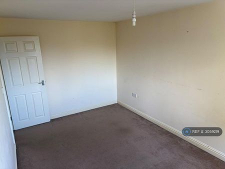 3 bedroom terraced house to rent - Photo 4