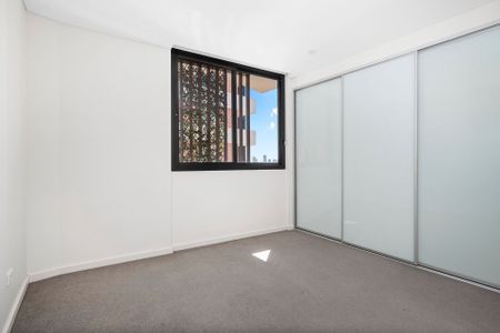 Two Bedroom Apartment - Photo 3