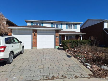 Detached Home For Lease | E8136986 - Photo 4