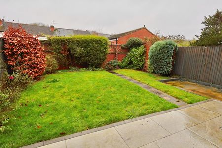 Madeira Croft, Chapelfields, Coventry - 3 Bedroom Semi, Driveway and Garage - Photo 5