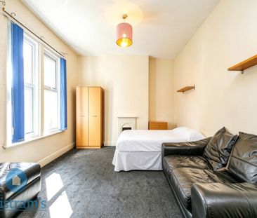 1 bed Shared House for Rent - Photo 3
