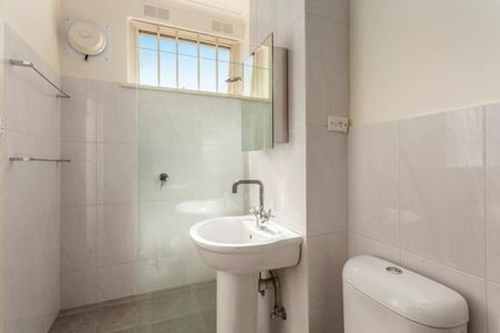 2/7 Scott Street, Elwood VIC 3184 - Apartment For Rent | Domain - Photo 3