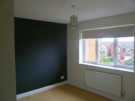 3 bedroom detached house to rent - Photo 3