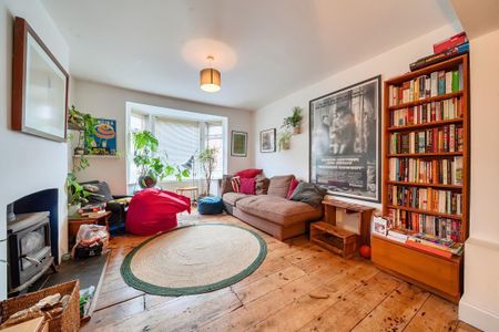 2 bedroom end of terrace house to rent - Photo 5