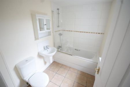 2 bedroom semi-detached house to rent - Photo 4