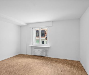 Sanierte Wohnung inmitten der Stadt Zürich - Foto 3