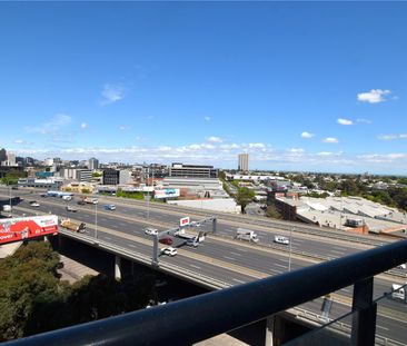 116/99 Whiteman Street - Photo 3