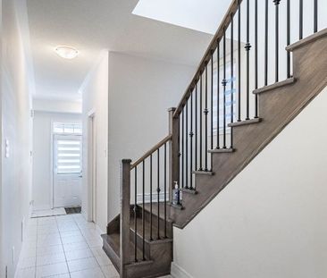 For Lease - 17 Overstone Road, Halton Hills, Ontario - Photo 4