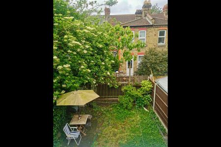 Room in a Shared House, Bloxhall Road, E10 - Photo 5
