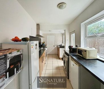 3 bedroom terraced house to rent - Photo 3