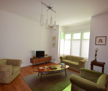 Enjoy the experience, Living Here - Photo 1