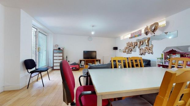 2 bedroom ground floor flat to rent - Photo 1