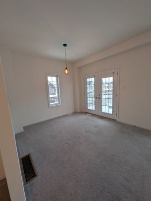 For Lease - 17 Roseberry Lane, Kitchener, Ontario - Photo 1