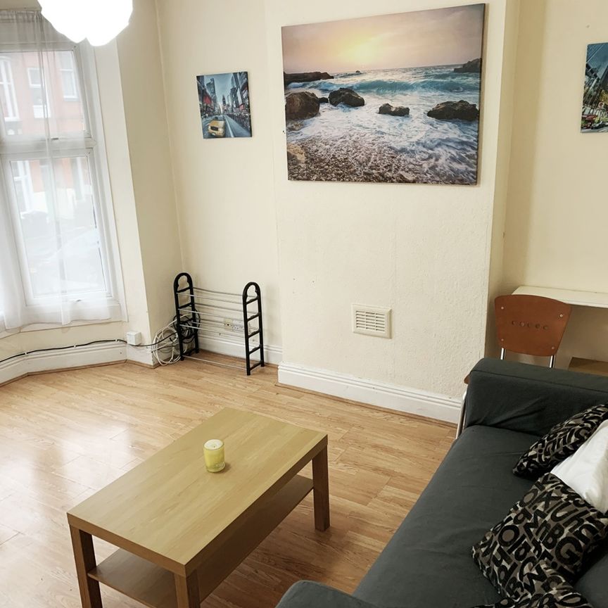 1 Bed Flat, Beckingham Road, LE2 - Photo 1