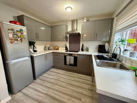 2 bedroom terraced house to rent - Photo 3