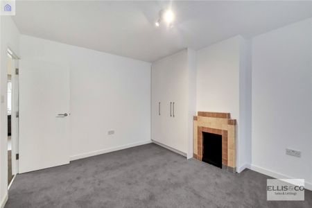 West Way, NW10, London - Photo 2