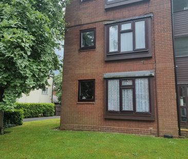 Studio Flat, York Road, B16 - Photo 1