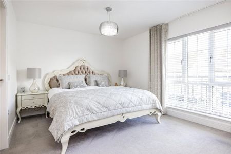 5 bedroom detached house to rent - Photo 3