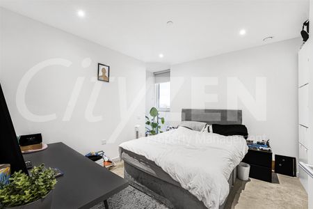 Skylark Point, Newnton Close, London - Photo 4