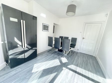 Siddeley Avenue, Coventry - - Photo 4