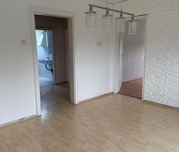 Helle 3-Zimmer– KB zentral & ruhig gelegen - Photo 1