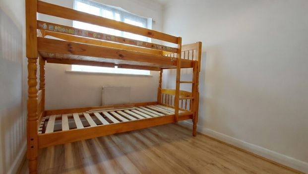 Bittacy Rise, Mill Hill East, London NW7 - Photo 1