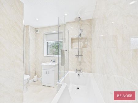 4 bedroom detached house to rent - Photo 2