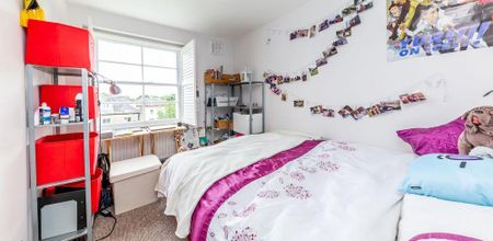 3 bedroom flat to rent - Photo 5