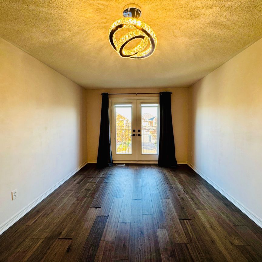 For Lease - 22 Casa Grande Street, Richmond Hill, Ontario - Photo 1