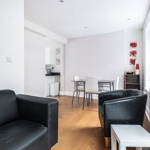 1 bedroom flat to rent - Photo 3