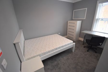 2 Bed Flat, Addington Road, RG1 - Photo 3