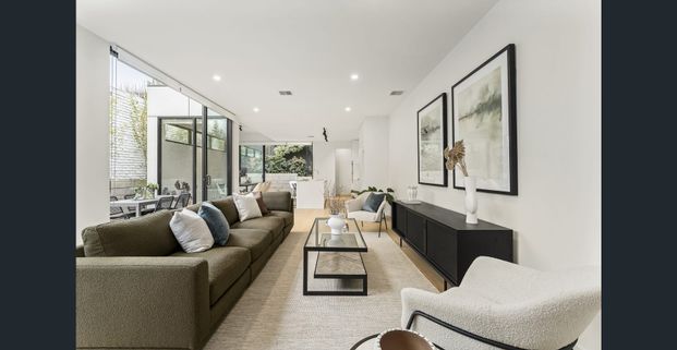 NORTH WEST LIGHT & SUN IN THIS STUNNING MODERN FOUR BEDROOM TOWN RESIDENCE - Photo 1