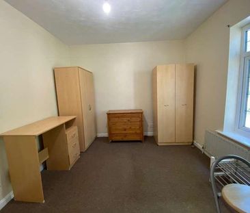 Redhill, SO16 - Photo 1