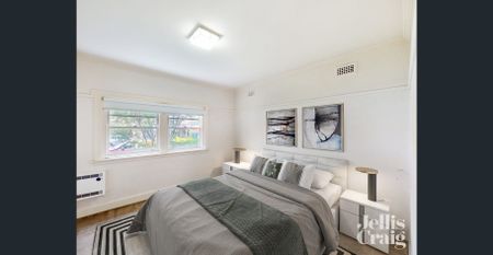 ART DECO APARTMENT - Photo 3