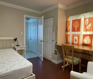 Burnaby Brentwood one bed stidio for rent! - Photo 1