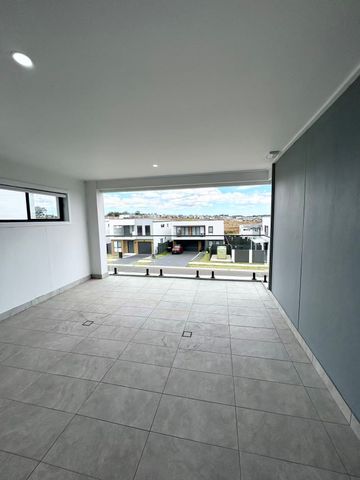 12 Kewney Street, Box Hill NSW 2765 - House For Rent | Domain - Photo 2