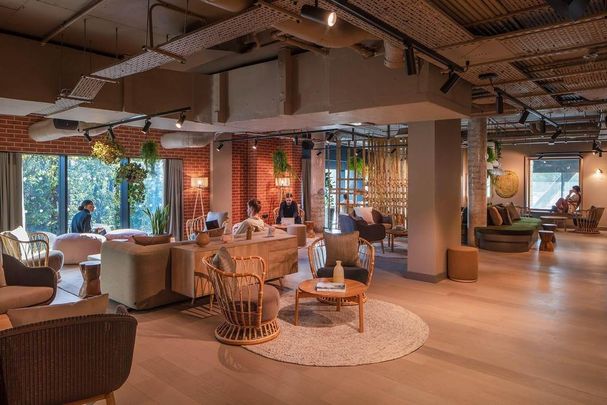 Studio to rent - Photo 1