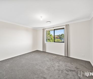 Beautifully Renovated 5 Bedroom House - Photo 4