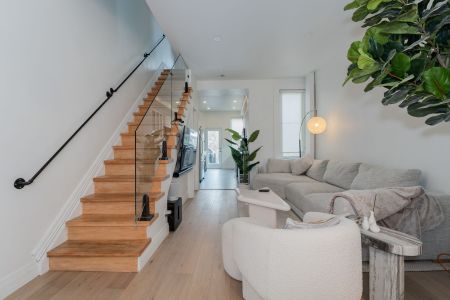 For Lease - 286 Euclid Avenue, Toronto, Ontario - Photo 2