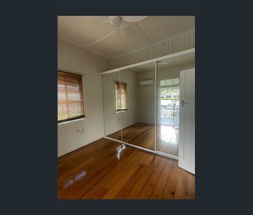 Charming Queenslander in Beautiful Yeerongpilly - Photo 2