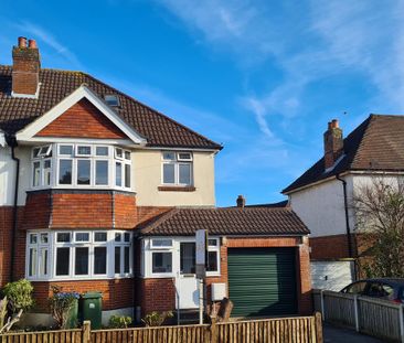 4 bedroom semi-detached house to rent - Photo 4