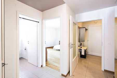 Superbe 2,5 pièces lumineux avec balcon privatif - Photo 5