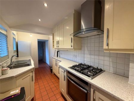 2 bedroom semi-detached house to rent - Photo 5