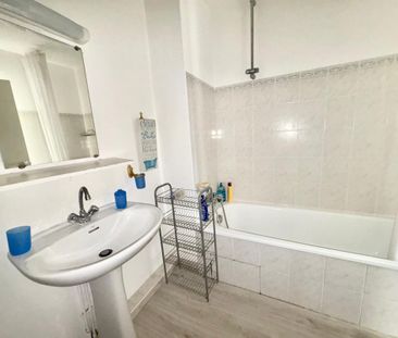 Location Appartement 2 pièces Meublé 42m² NICE 06000 - Photo 5