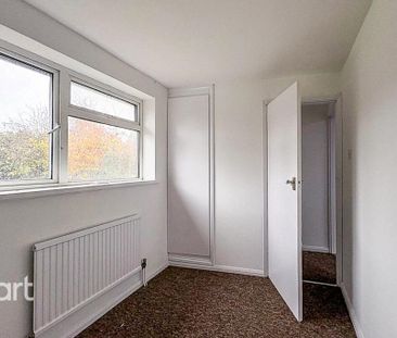 3 bedroom detached house to rent - Photo 3