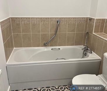 2 bedroom flat to rent - Photo 6